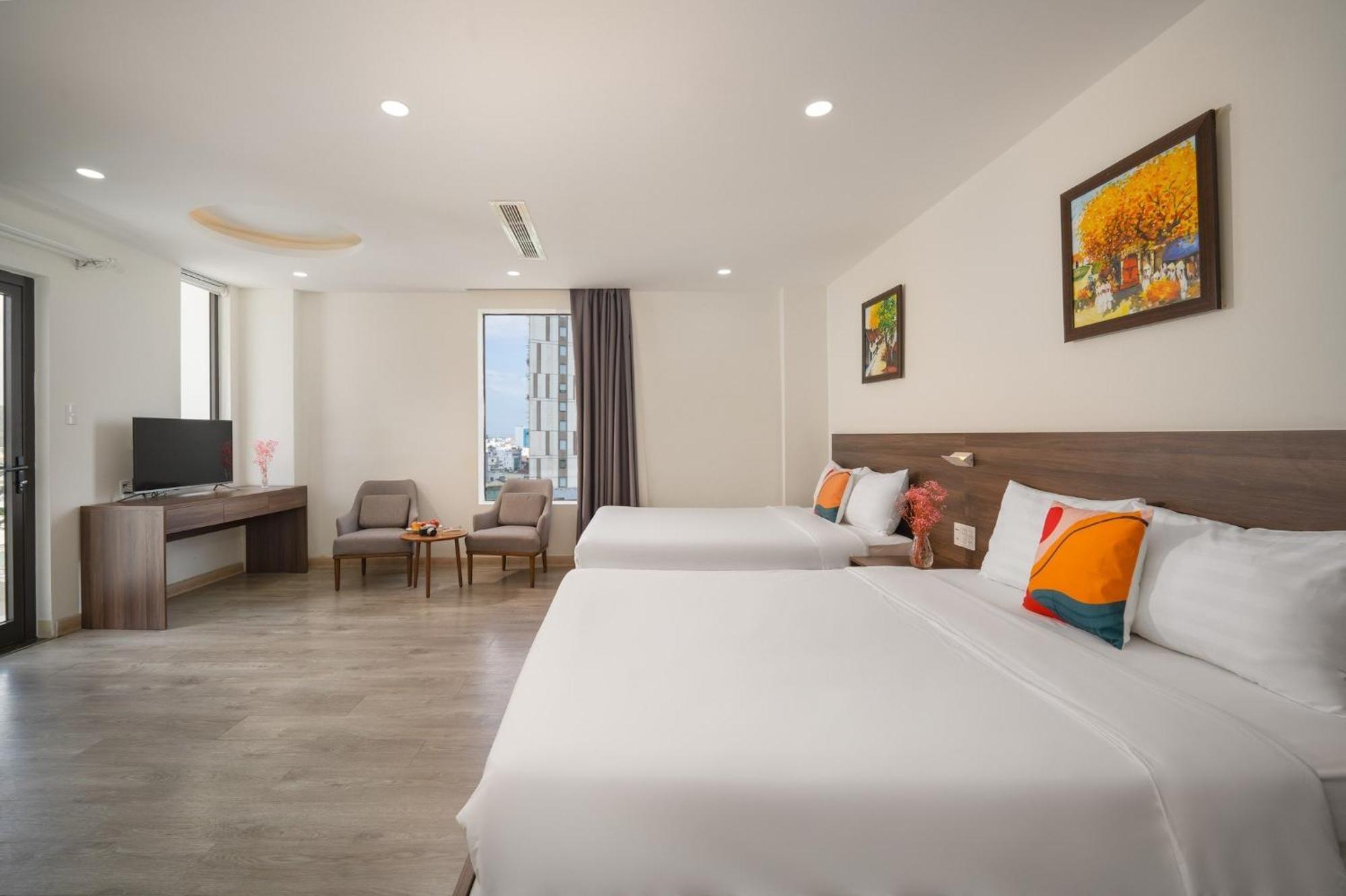 Mira Grand Hotel Куїнон Екстер'єр фото